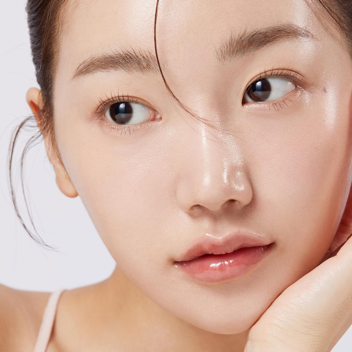 ميديكيوب - تونر الكولاجين الثلاثي 4.0 (تونر مرطب مكثف يحتوي على الكولاجين + حمض الهيالورونيك + النياسيناميد)